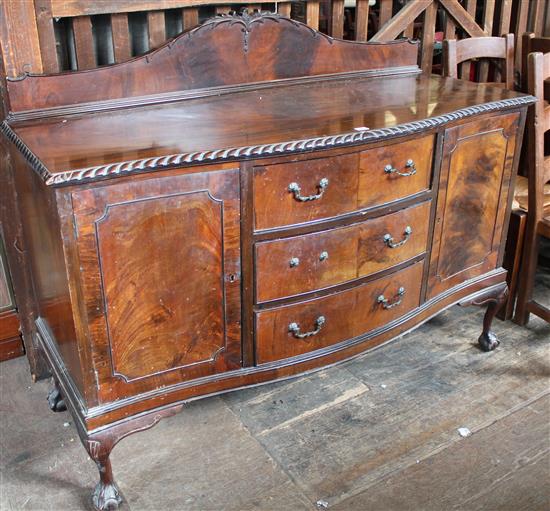 Mahogany sideboard(-)